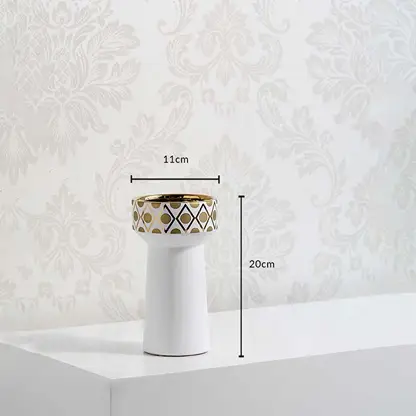 A white and gold decorative vase shown with clear size markings displaying 11 cm width and 20 cm height for accurate product dimensions.