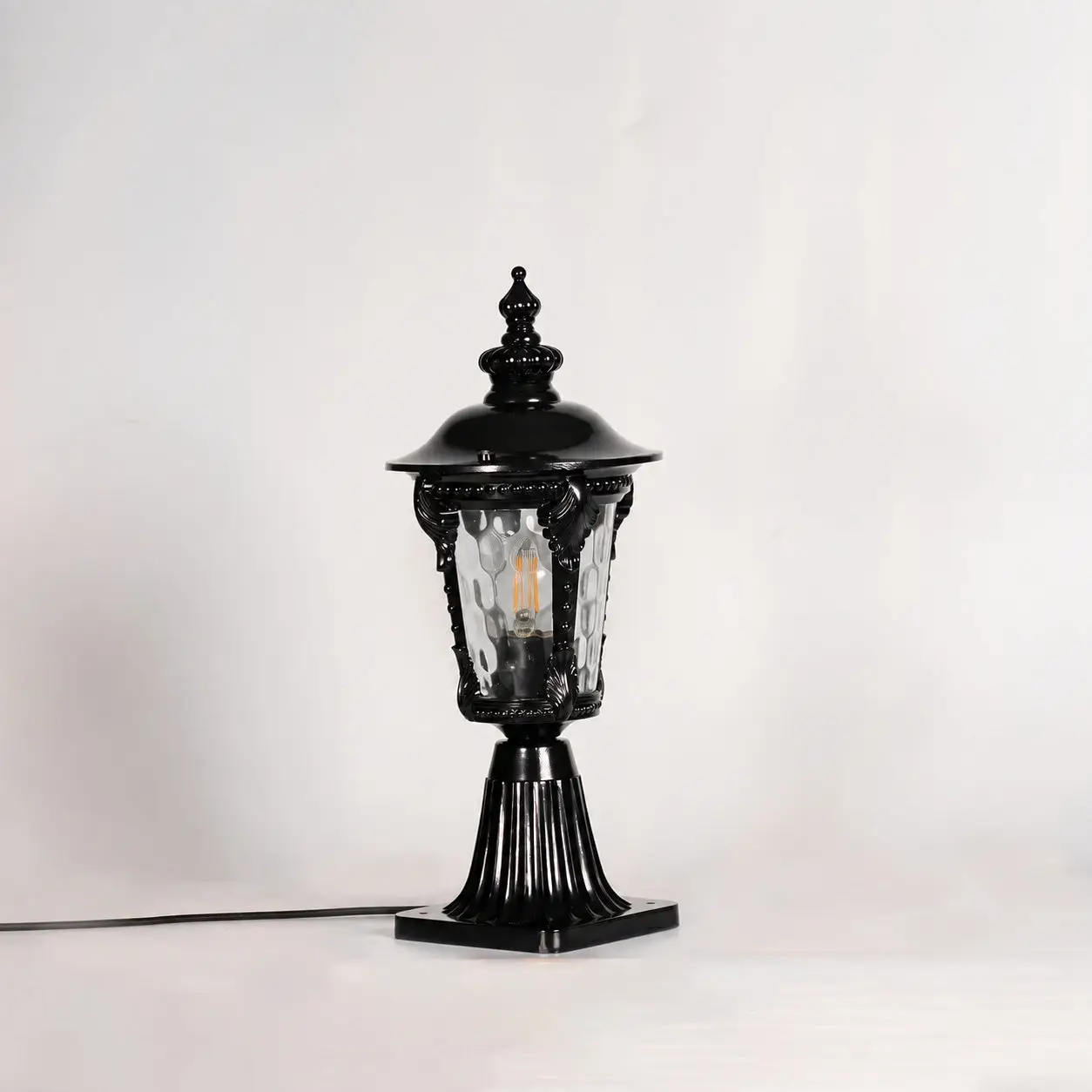 Classical Outdoor Gate Light - Black
