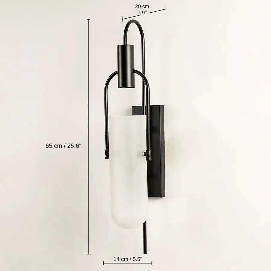 Modern black wall light, 65 x 14 x 20 cm (25.6 x 5.5 x 7.9 inches) dimensions