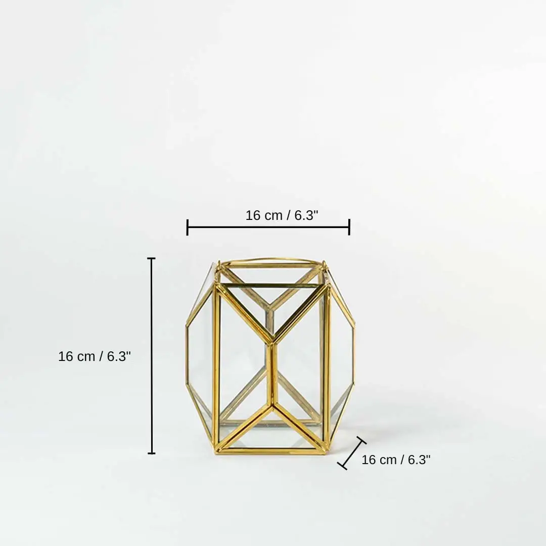Gold geometric glass lantern, 16 x 16 x 16 cm (6.3 x 6.3 x 6.3 inches) dimensions