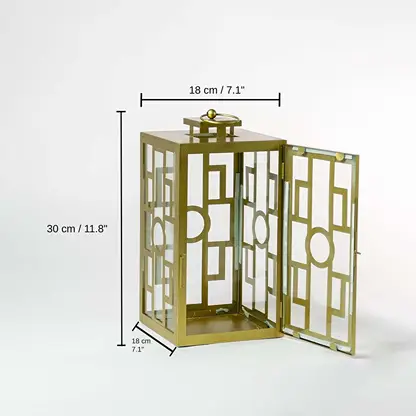 Gold lantern with visible size indicators, 30 x 18 x 18 cm (11.8 x 7.1 x 7.1 inches) dimensions