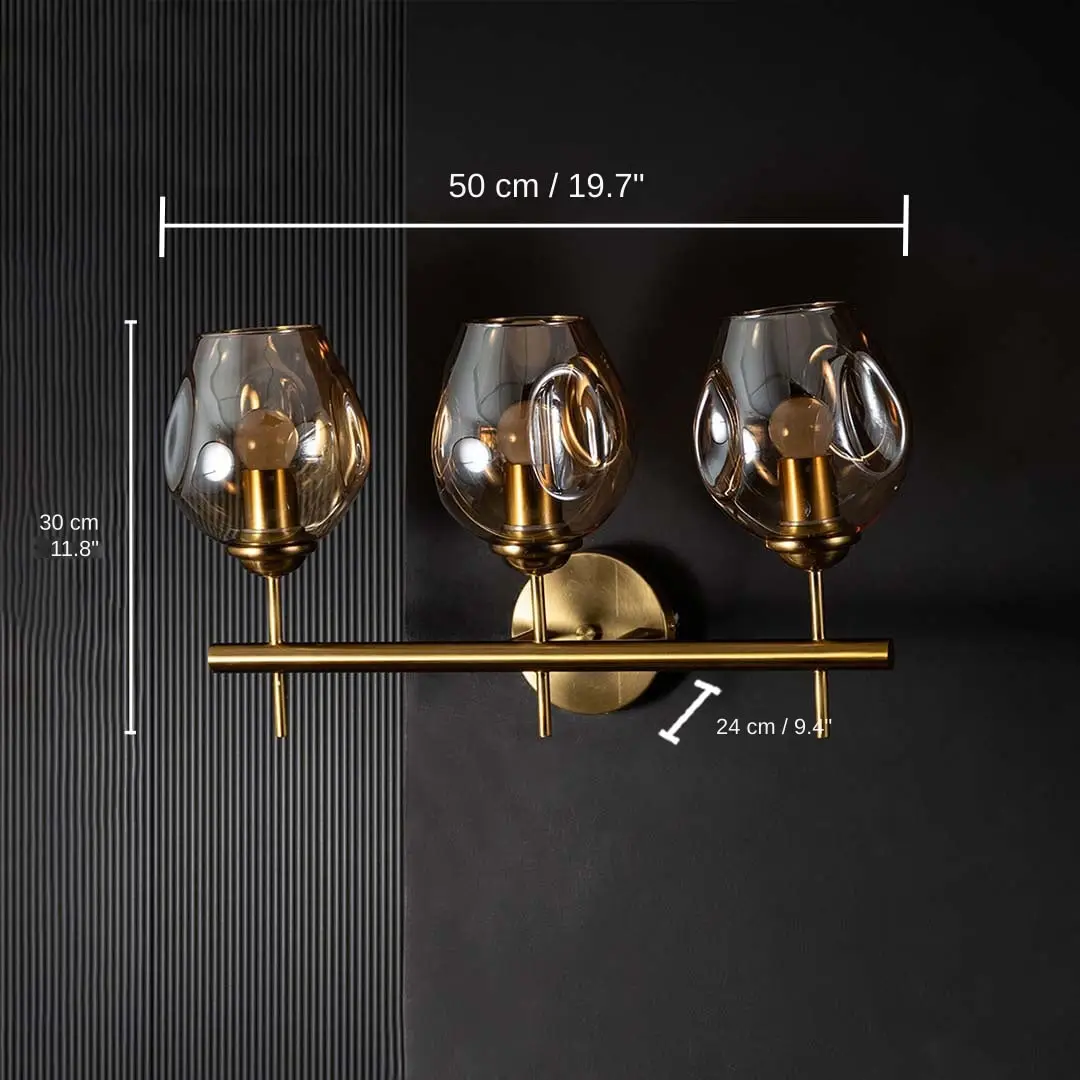 Modern Triple Lights Metal Glass Vanity Light, base 30 x 21 x 24 cm (11.8 x 8.3 x 9.4 inches), canopy 10 x 10 cm (3.9 x 3.9 inches) dimensions