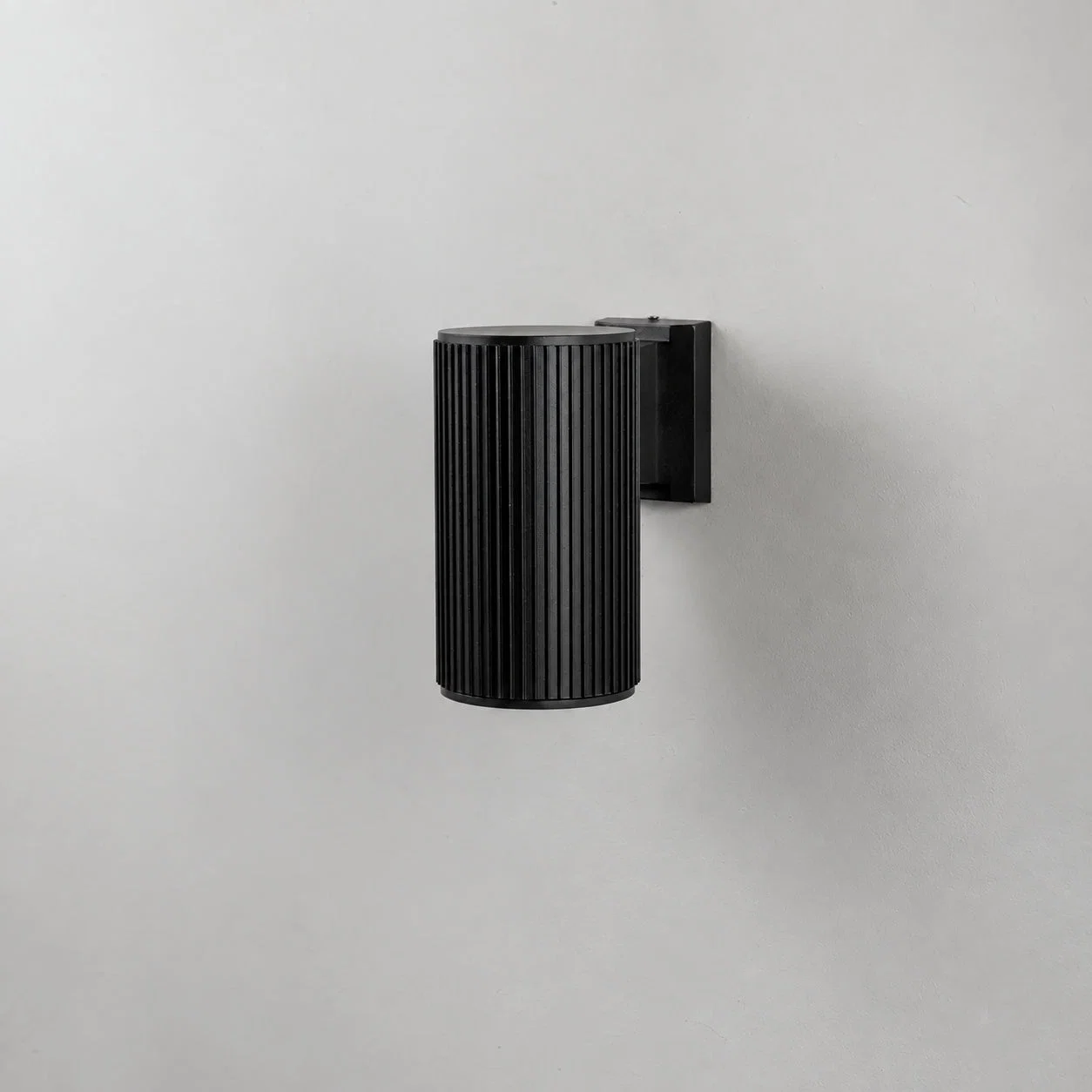 Ribbed Cylindrical Wall Light - Small