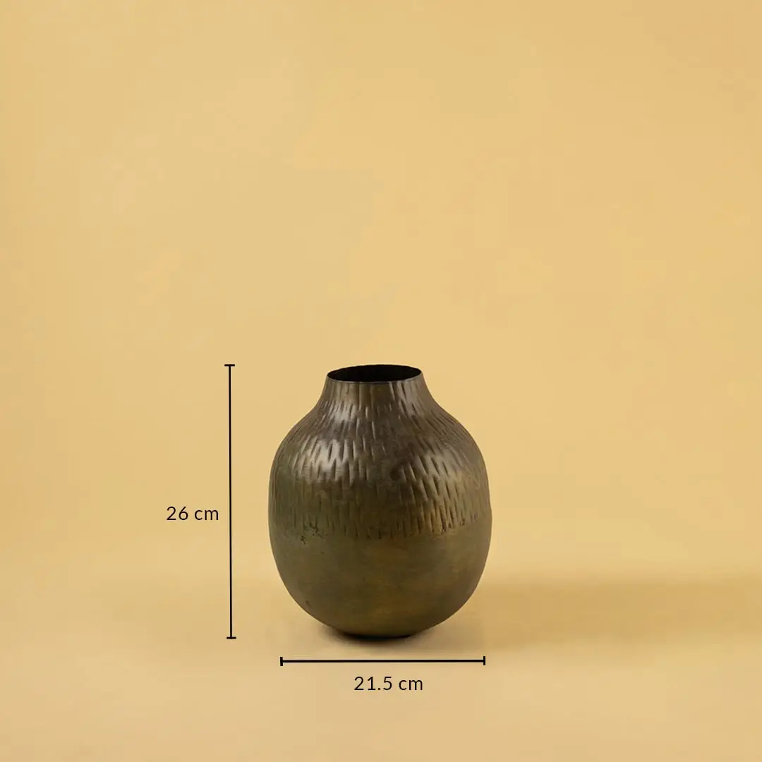 Brown hammered metal vase decor with 26 cm height and 21.5 cm width ideal for shelves tables and contemporary home styling.