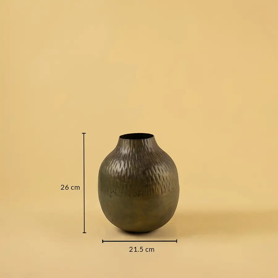 Brown hammered metal vase decor with 26 cm height and 21.5 cm width ideal for shelves tables and contemporary home styling.