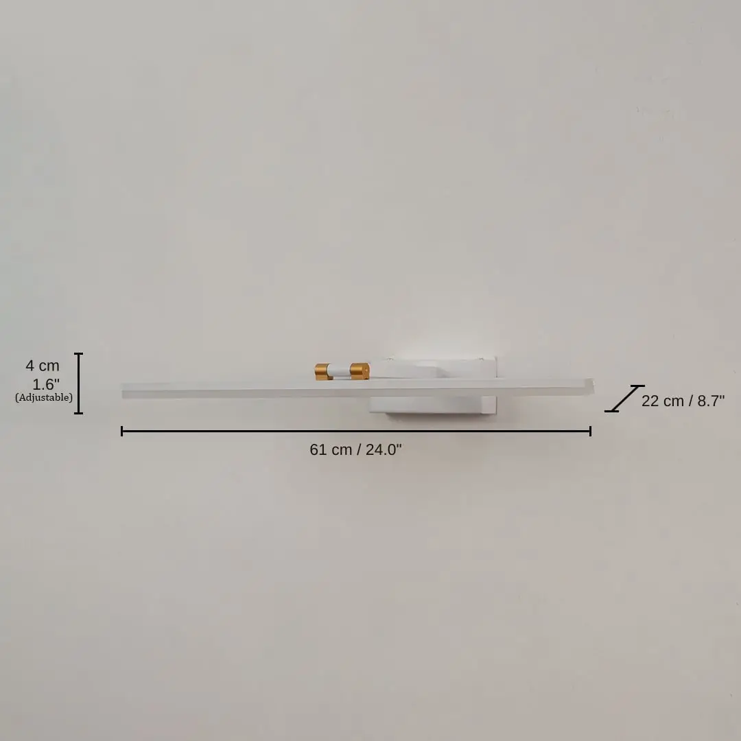 White and gold metal picture light, base 4 x 61 x 22 cm (1.6 x 24.0 x 8.7 inches), canopy 16 x 6 cm (6.3 x 2.4 inches) dimensions