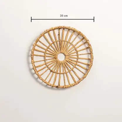Rattan wall plate with size dimensions 35 cm diameter showing scale and craftsmanship for decorative wall decor.
