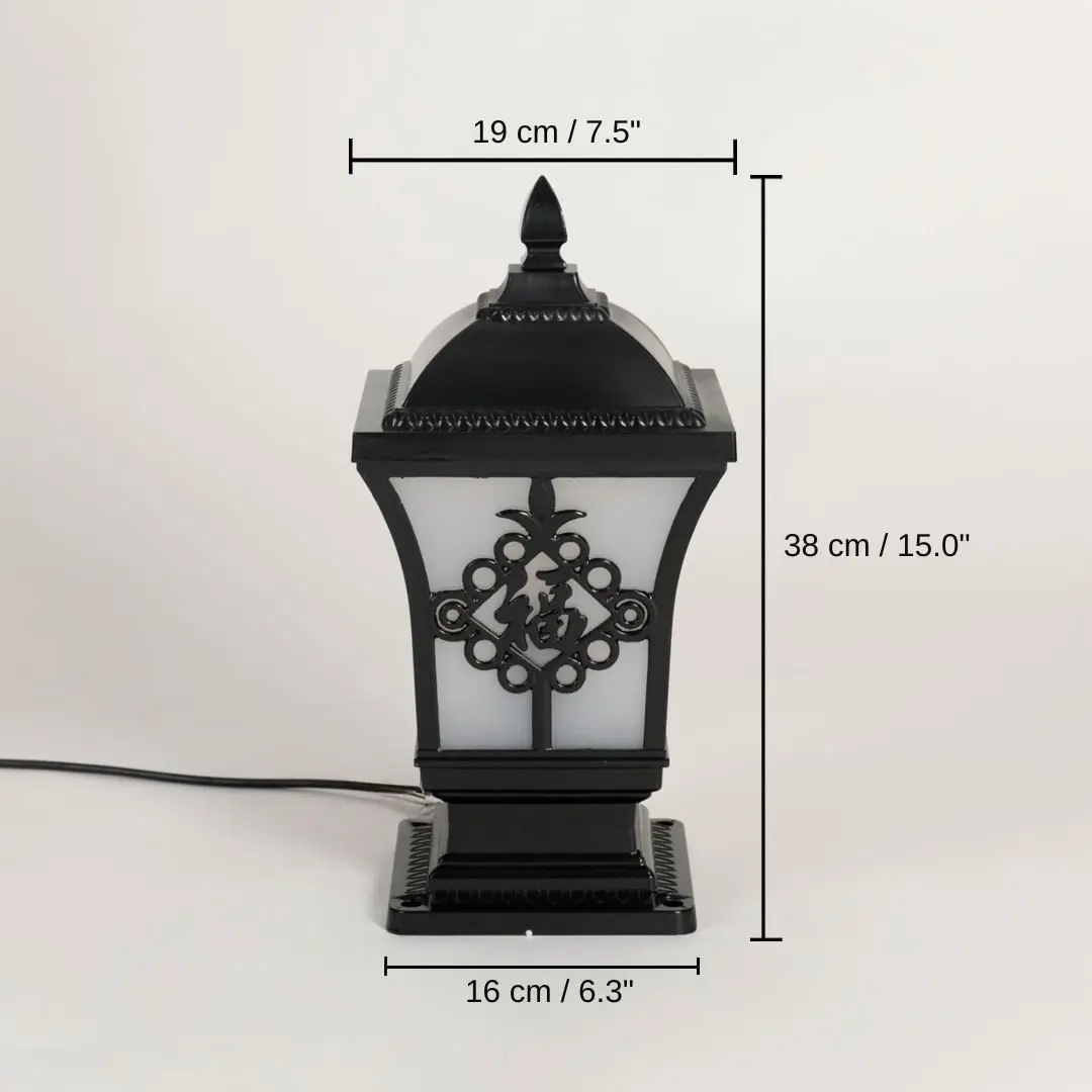 Black traditional post lantern, 38 x 16 x 19 cm (15.0 x 6.3 x 7.5 inches) dimensions
